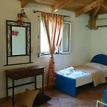 Dakis Studios كيري